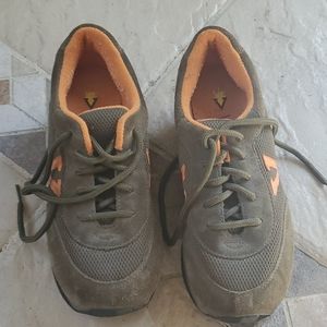 Volatile Platform Fashion sneakers